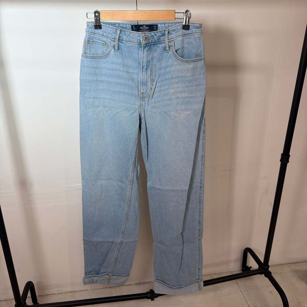Hollister Ultra High-Rise Dad Jean Light Wash Size 5L W27 L33